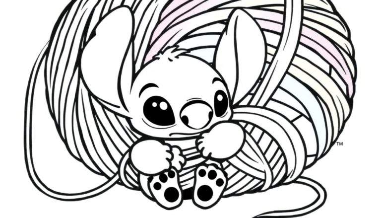 Stitch, el personaje de Disney, sentado en el centro de una bola de lana con rayas de colores pálidos, abrazándola con cariño. Dibujo en blanco y negro con toques de color sutiles.